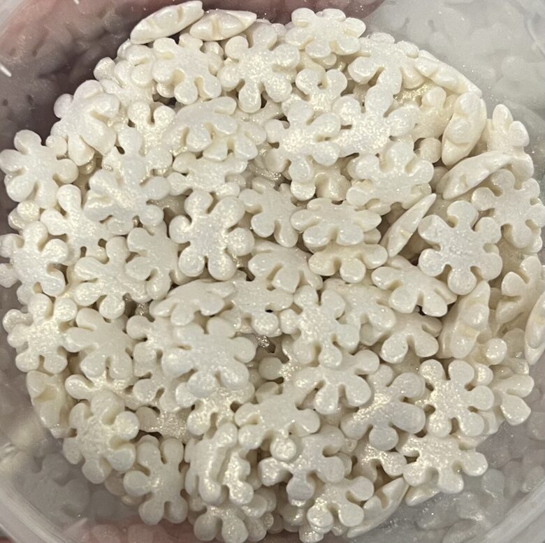 Snaigės perlo spalvos  1 cm. - 50g.