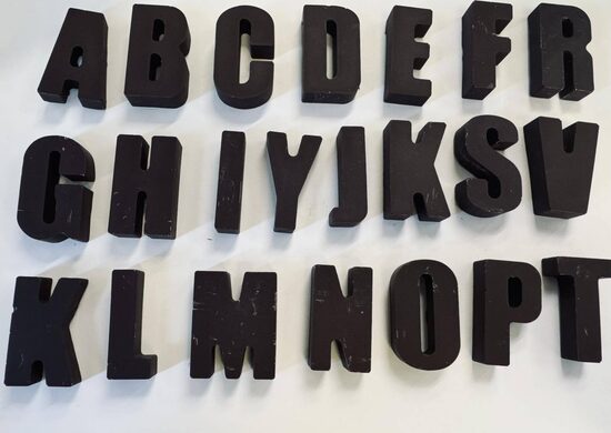 Šokoladinis papuošimas - Raidės 4cm.