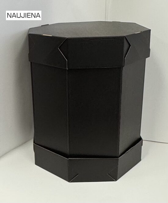Juoda G/K šakočio dėžė 28x28x35 cm.