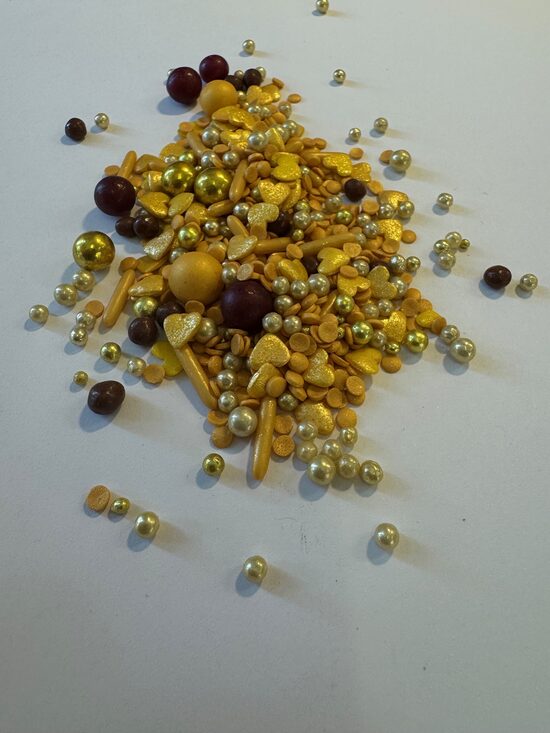 Cukriniai papuošimai - Auksinė širdis mix 30g.