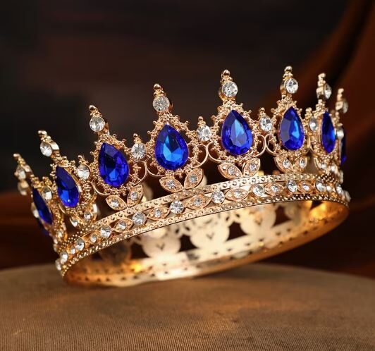 Karūna auksinės spalvos su tamsiai mėlynais kristalais 12,5cm